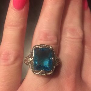 Natural 3.5 carats Blue Topaz 925 Ring!